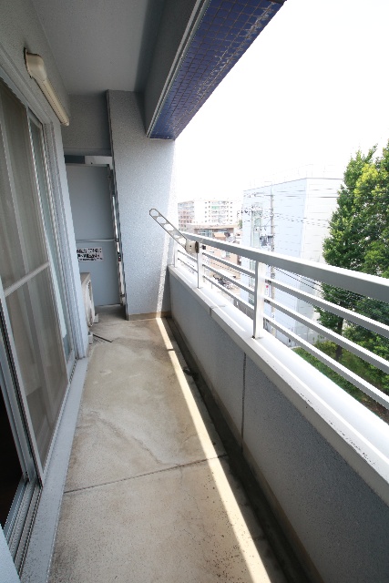 バルコニー　※別室の参考写真の為、現況優先です。