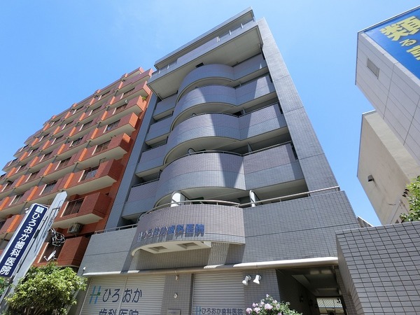 建物外観　２０００年４月築です