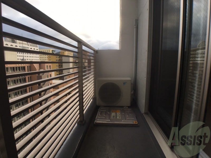 バルコニー　バルコニーです。洗濯物を干したり一息ついたりできますね！