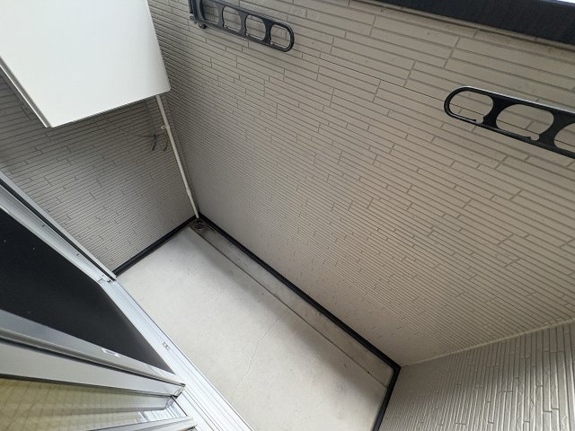 バルコニー　バルコニーからの眺めを楽しみながら食事をしませんか