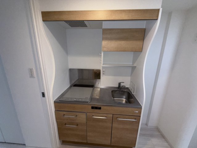 キッチン　同物件別部屋写真