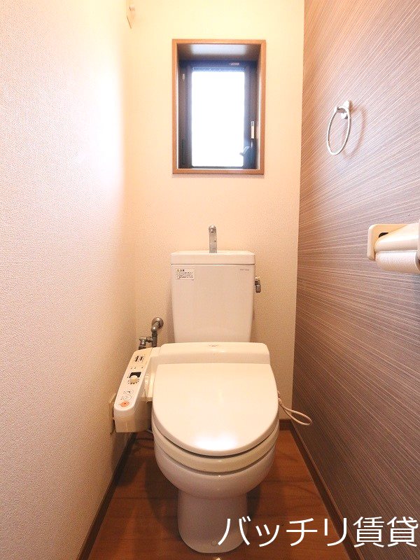 トイレ　画像は別号室写真の為、現状を優先いたします。