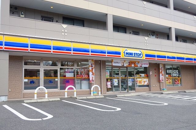 コンビニ　ミニストップ（コンビニ）まで600m