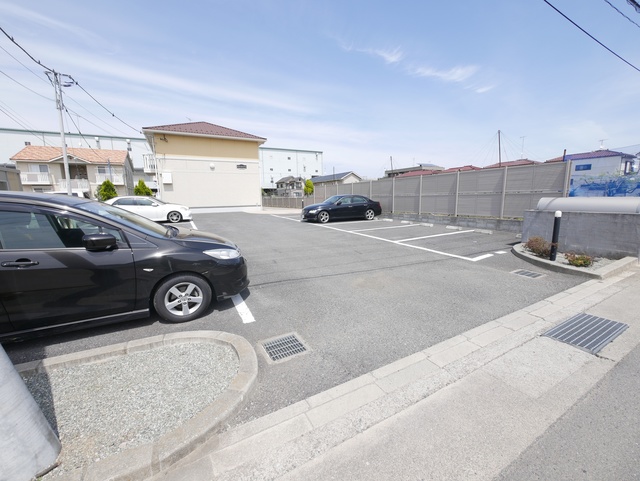 駐車場　★敷地内に駐車場がございます★