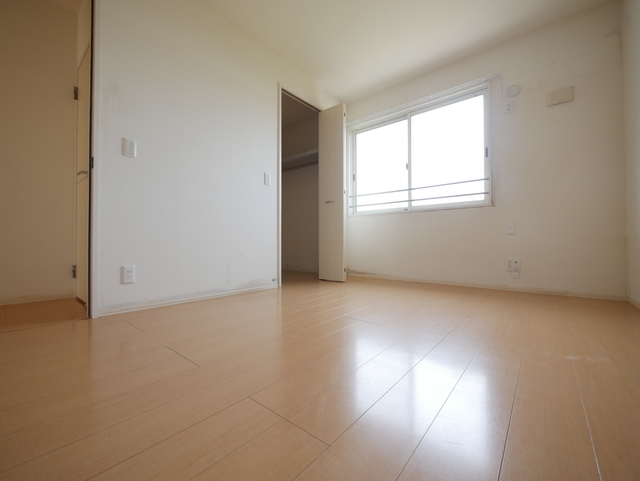 その他部屋・スペース　★フローリングのきれいな洋室です★