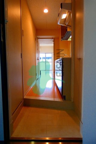 玄関　下駄箱もしっかりついてます！