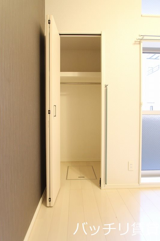 収納　同型タイプの為、現状を優先いたします