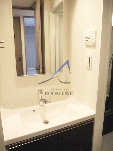 洗面設備　洗面台です。