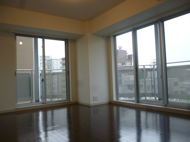 居室・リビング　内観1※別部屋参考写真