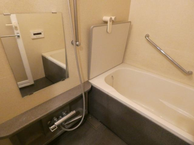 バス・シャワールーム　バス