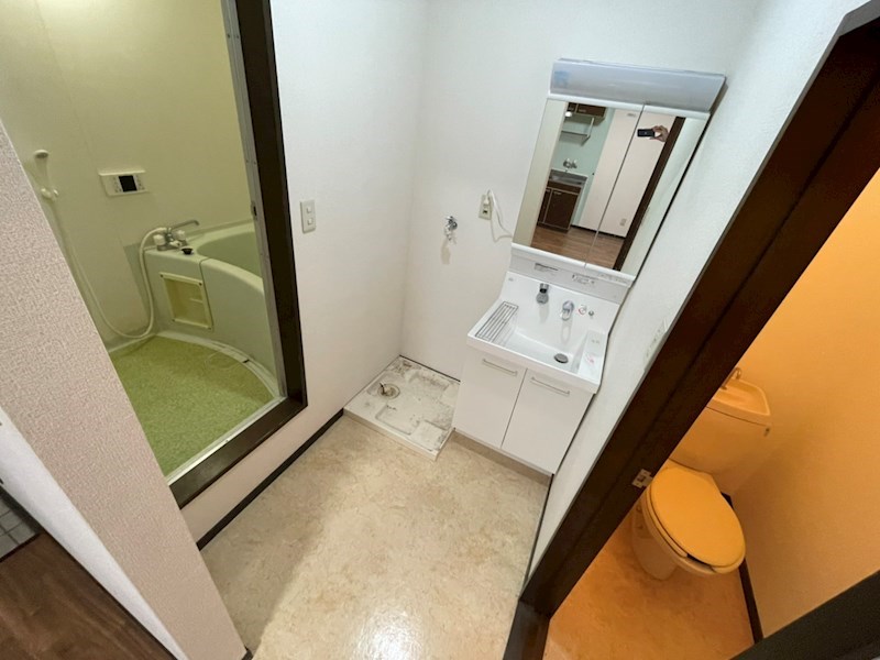 洗面設備　同型参考写真