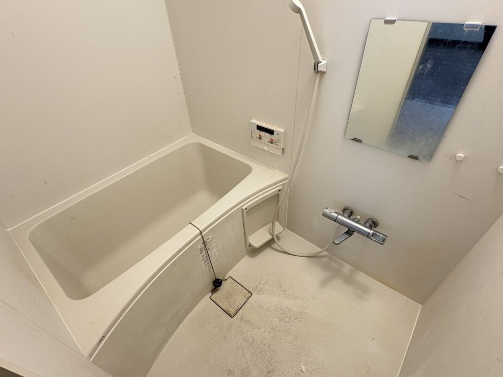 バス・シャワールーム　追焚き機能付きバスルーム