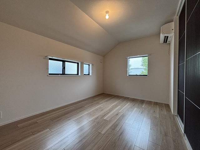 居室・リビング　※室内写真は別号室の写真です。