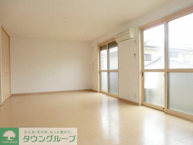 居室・リビング　広々１９帖のリビングです