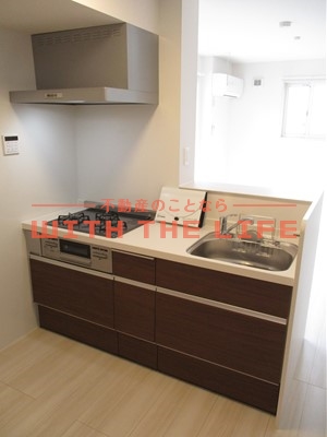 キッチン　コンパクトなキッチンで掃除もラクラク