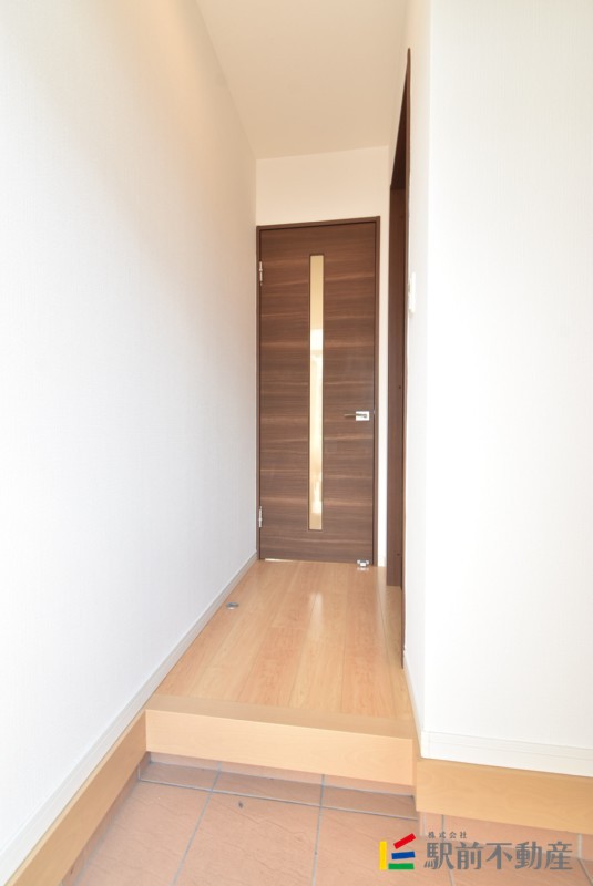 玄関　写真は別棟