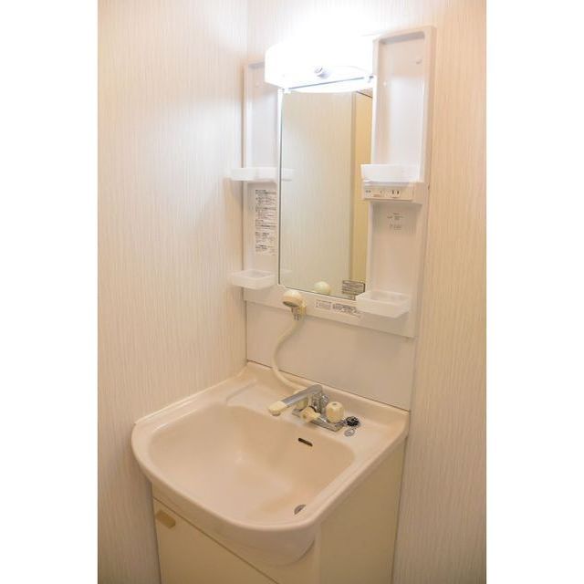 洗面設備　※同間取別部屋。現状優先。