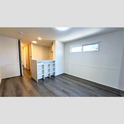 居室・リビング　室内