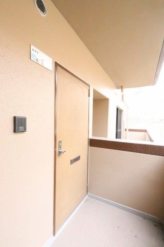 玄関　落ち着いた玄関です