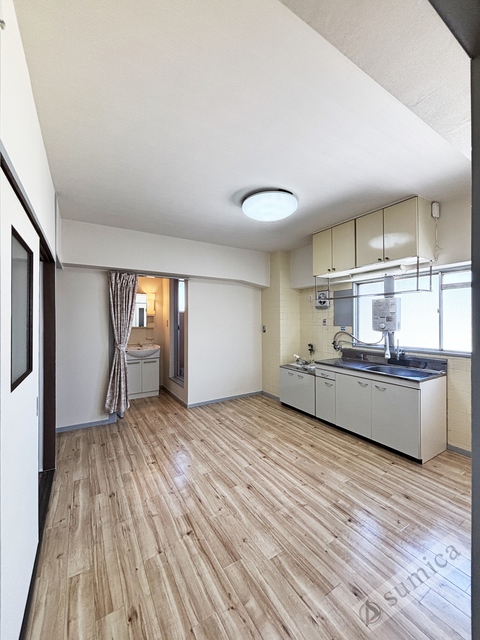 居室・リビング　約７．５帖のダイニングです♪♪