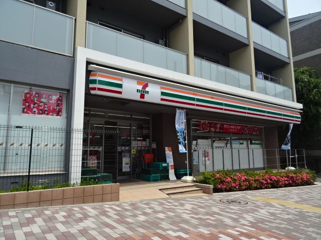 コンビニ　セブンイレブン（コンビニ）まで380m