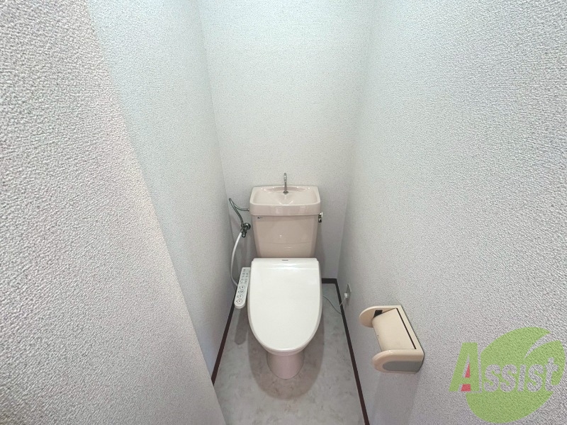 トイレ　トイレにウォシュレットが付いてるのは嬉しいですね。
