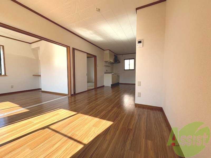 居室・リビング　１２．９帖と広く使えるリビングになります。