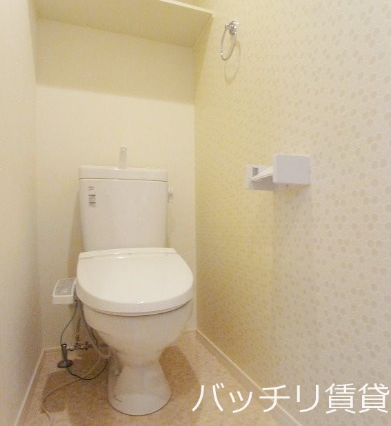 トイレ　同シリーズの別号室の画像。現況を優先します。