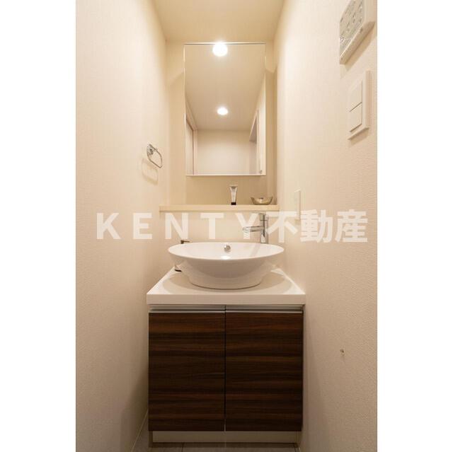 洗面設備　コンパクトで使いやすい洗面所