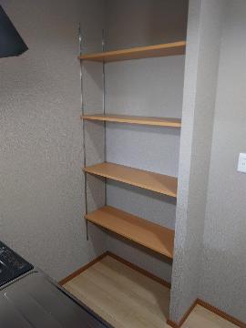 収納　キッチンパントリー