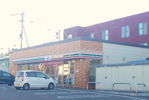 その他　セブンイレブン室蘭高砂1丁目店（その他）まで521m