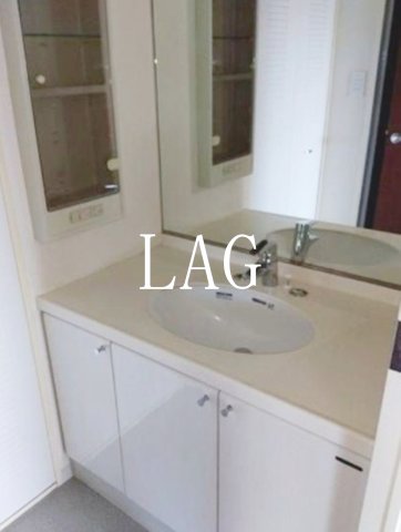 洗面設備　洗面台です。