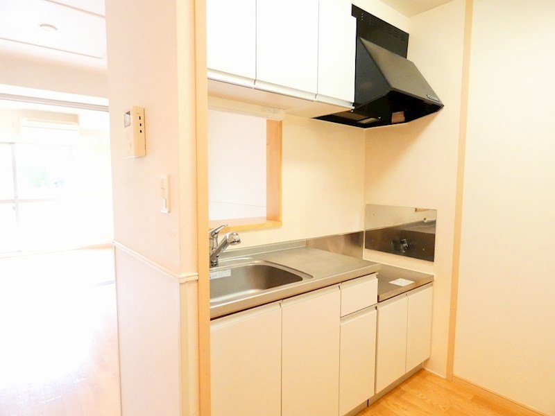 キッチン　※別部屋参考写真