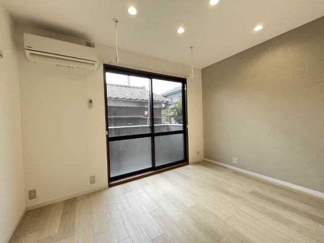 居室・リビング　洋室７．３帖