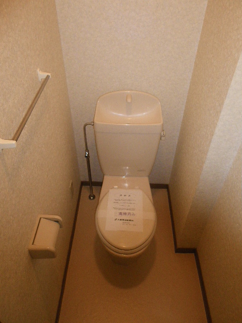 トイレ　他号室の写真です。