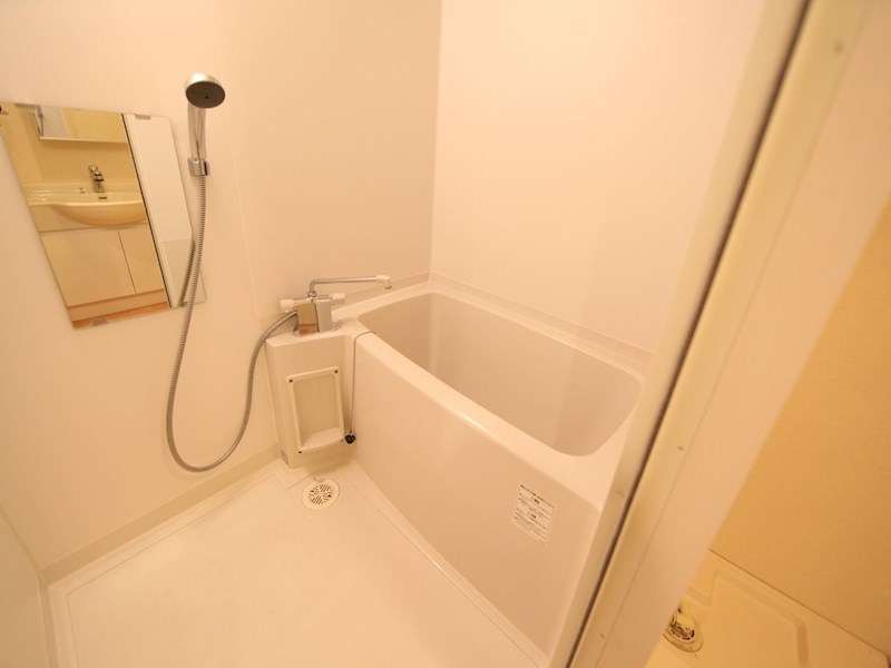 バス・シャワールーム　バストイレ別　サーモ式混合水栓