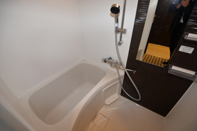 バス・シャワールーム　写真は同マンションの別のお部屋のものです