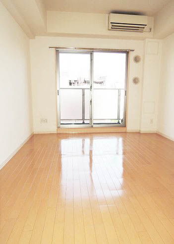 居室・リビング　★広々居室スペース★