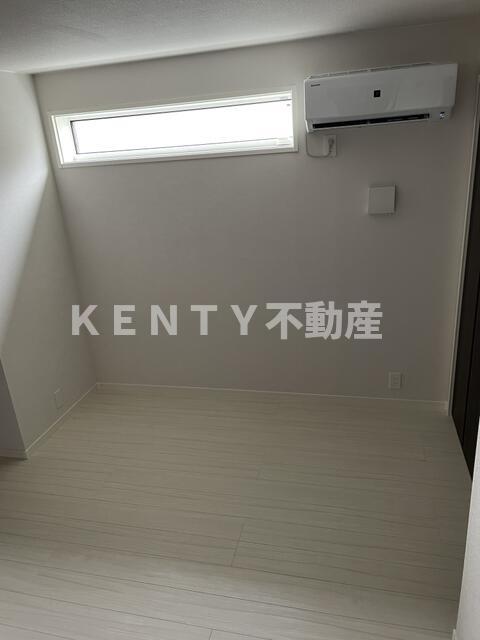 その他部屋・スペース　落ち着いて過ごせるお部屋なので、寝室にいかがでしょうか