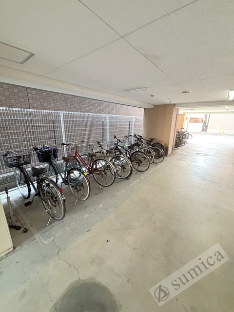 その他共有部分　屋根付き駐輪場が嬉しいです♪♪