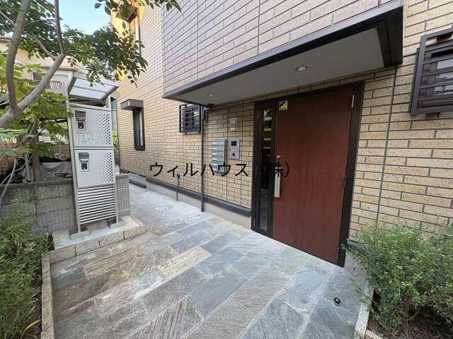 エントランス　敷地内駐車場！