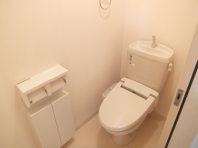 トイレ　反転タイプ別室参考写真