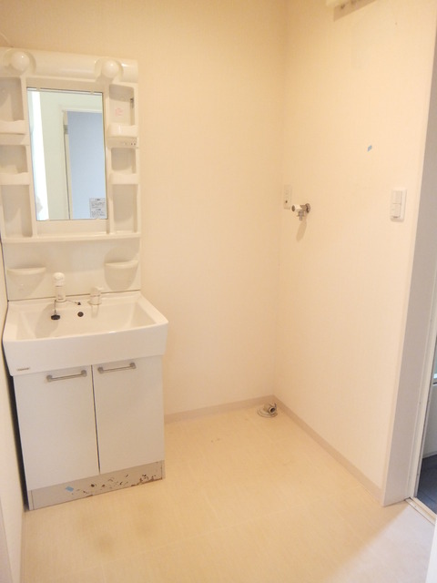 洗面設備　反転タイプ別室参考写真