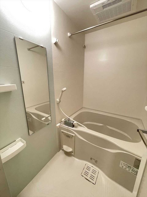 バス・シャワールーム　同仕様参考写真