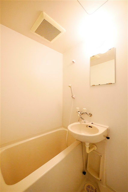 バス・シャワールーム　別号室写真使用