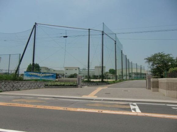 中学校　東海市立上野中学校（中学校）まで488m