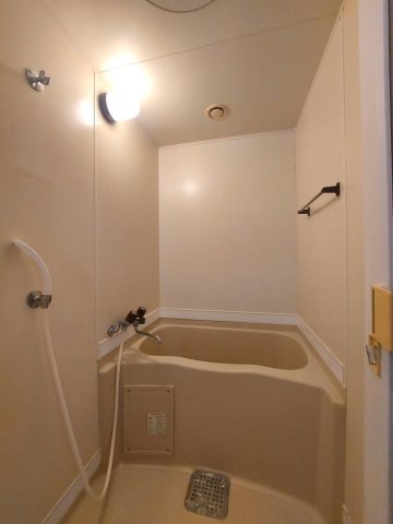 バス・シャワールーム　バスルーム