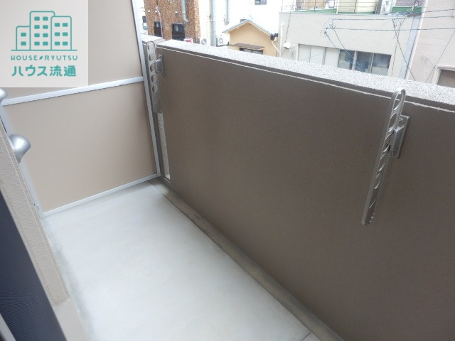 バルコニー　※別号室の写真です