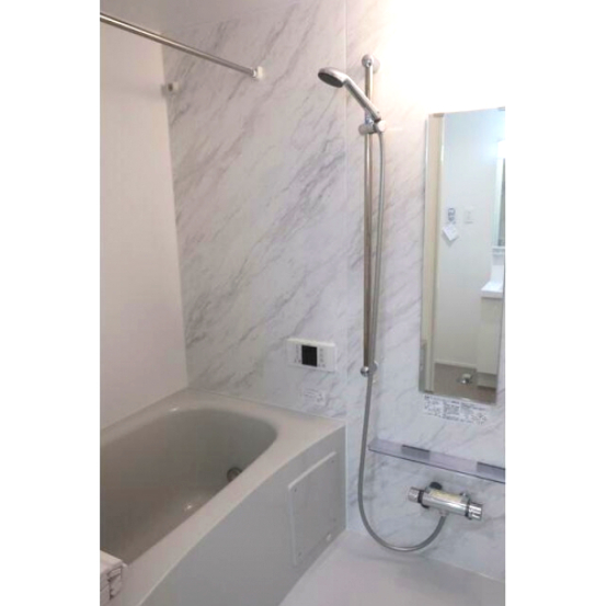 バス・シャワールーム　バス