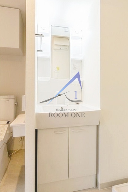 洗面設備　独立洗面台です。